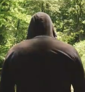 恐怖《恐怖游湖》电影解说文案-AI电影文案解说网