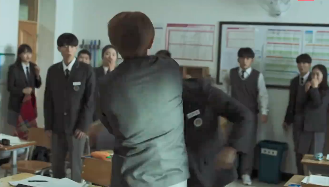 动作犯罪《鲨鱼》电影解说文案-AI电影文案解说网