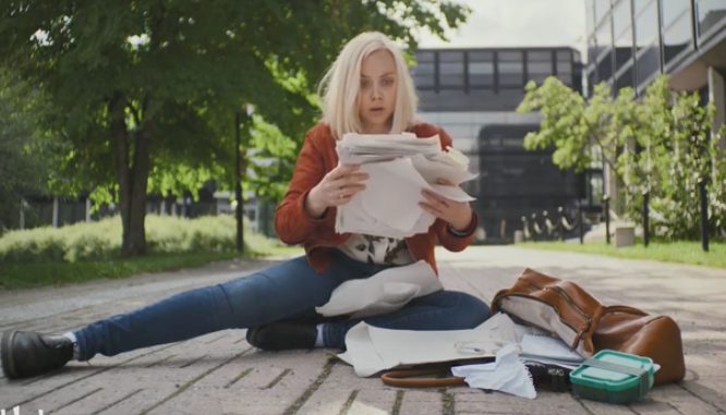 犯罪惊悚电影《血色旅程：糟糕作家》解说文案-AI电影文案解说网