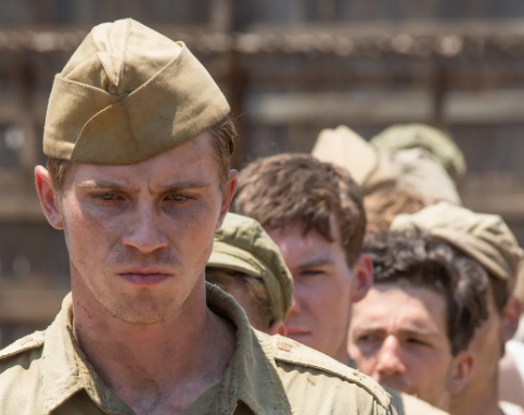 剧情电影《坚不可摧》解说文案-AI电影文案解说网